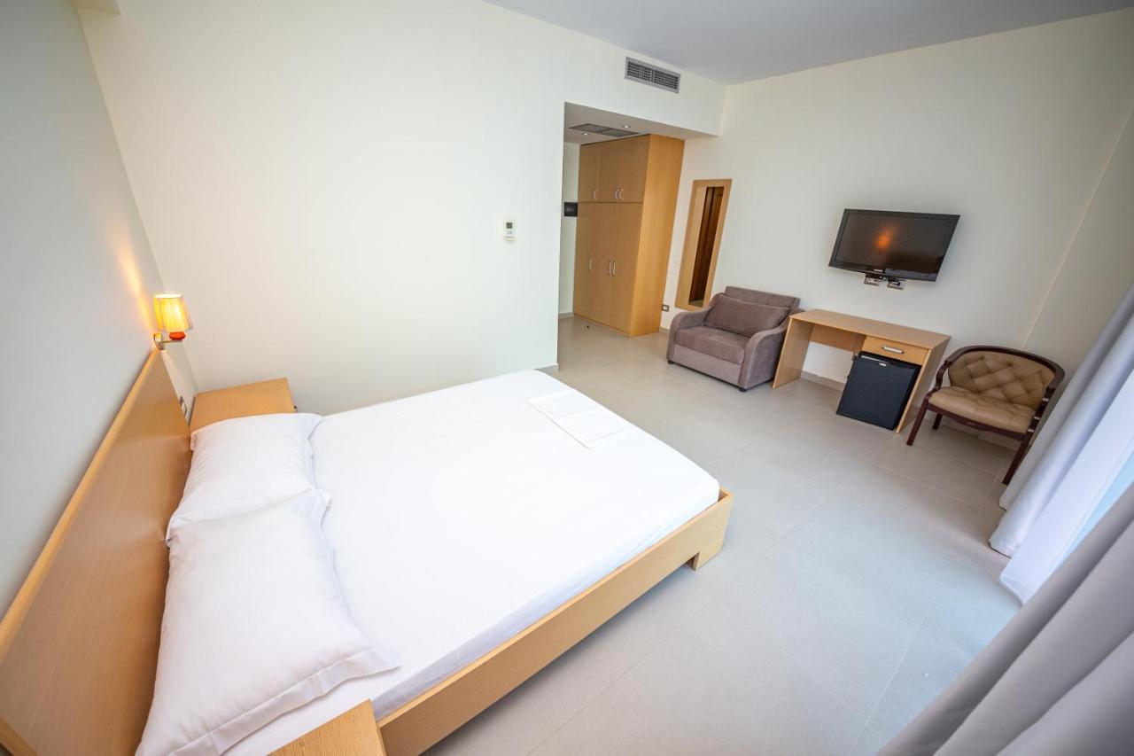 Hotel Borshi Экстерьер фото