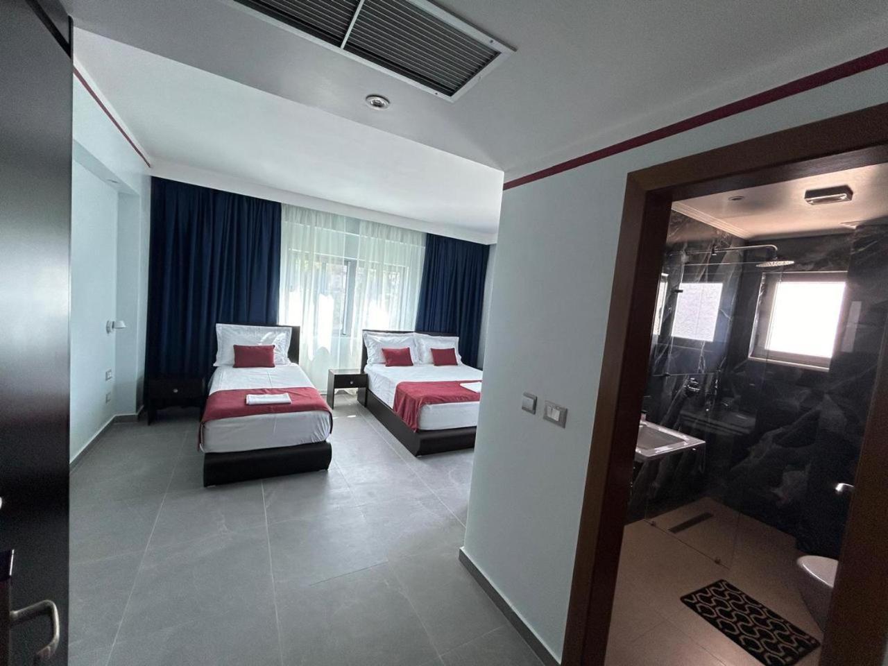 Hotel Borshi Экстерьер фото